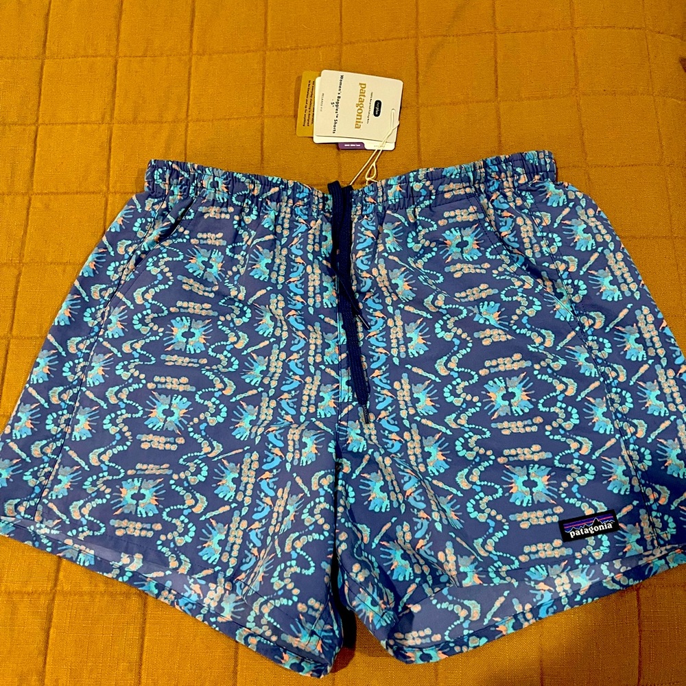 Women’s 5” baggies - Patagonia size Medium